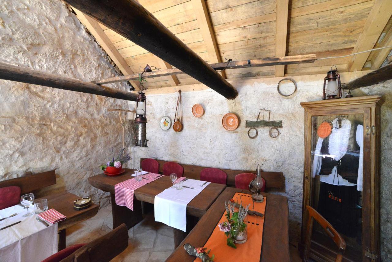 Villa Kuca Za Odmor Joko I Jeka Bogatić Exterior foto