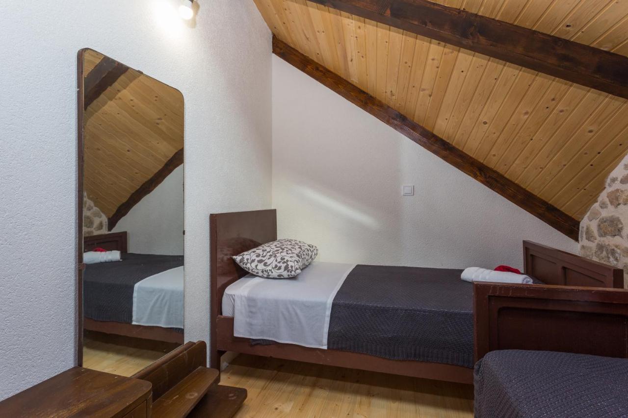 Villa Kuca Za Odmor Joko I Jeka Bogatić Exterior foto