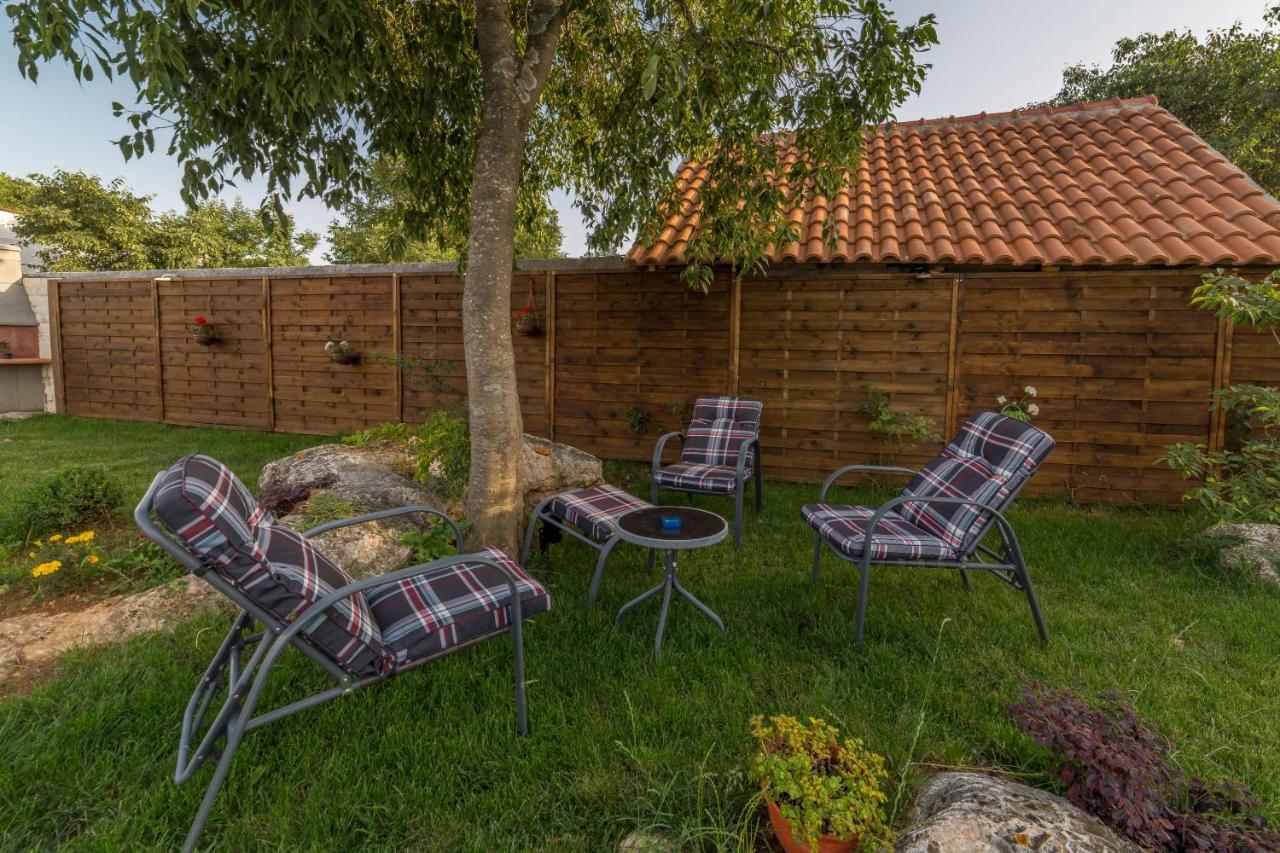 Villa Kuca Za Odmor Joko I Jeka Bogatić Exterior foto