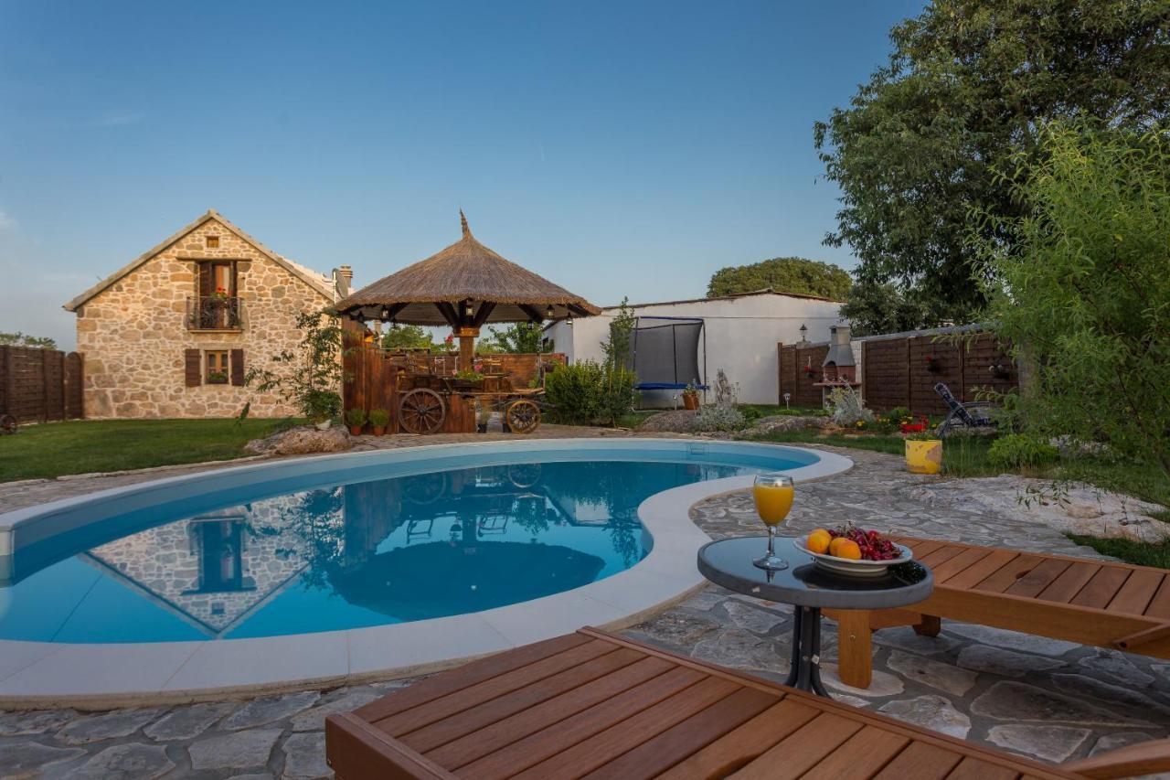 Villa Kuca Za Odmor Joko I Jeka Bogatić Exterior foto