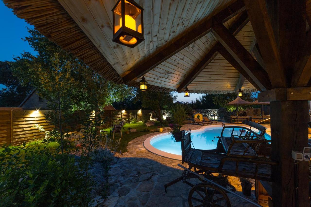 Villa Kuca Za Odmor Joko I Jeka Bogatić Exterior foto