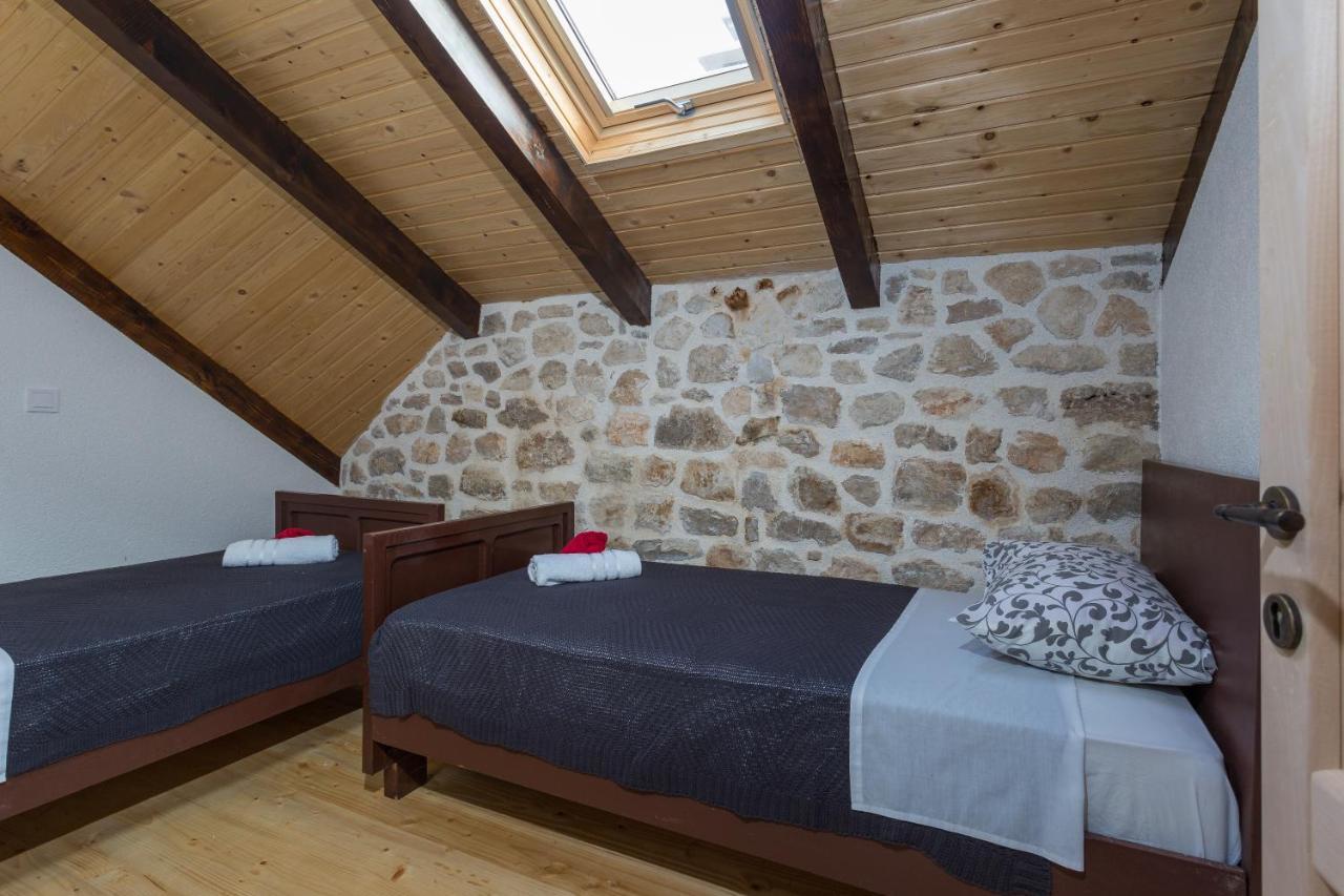 Villa Kuca Za Odmor Joko I Jeka Bogatić Exterior foto