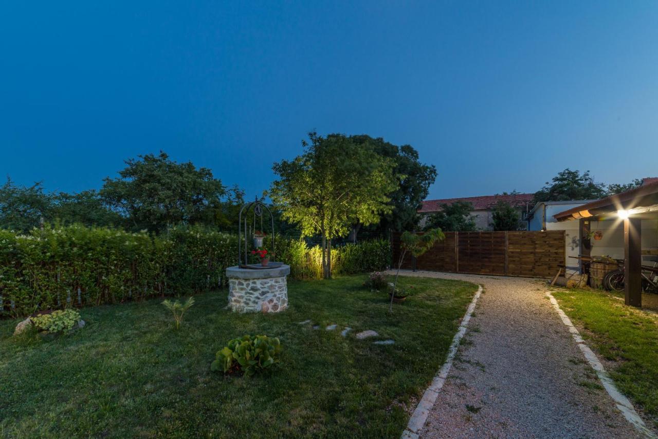 Villa Kuca Za Odmor Joko I Jeka Bogatić Exterior foto