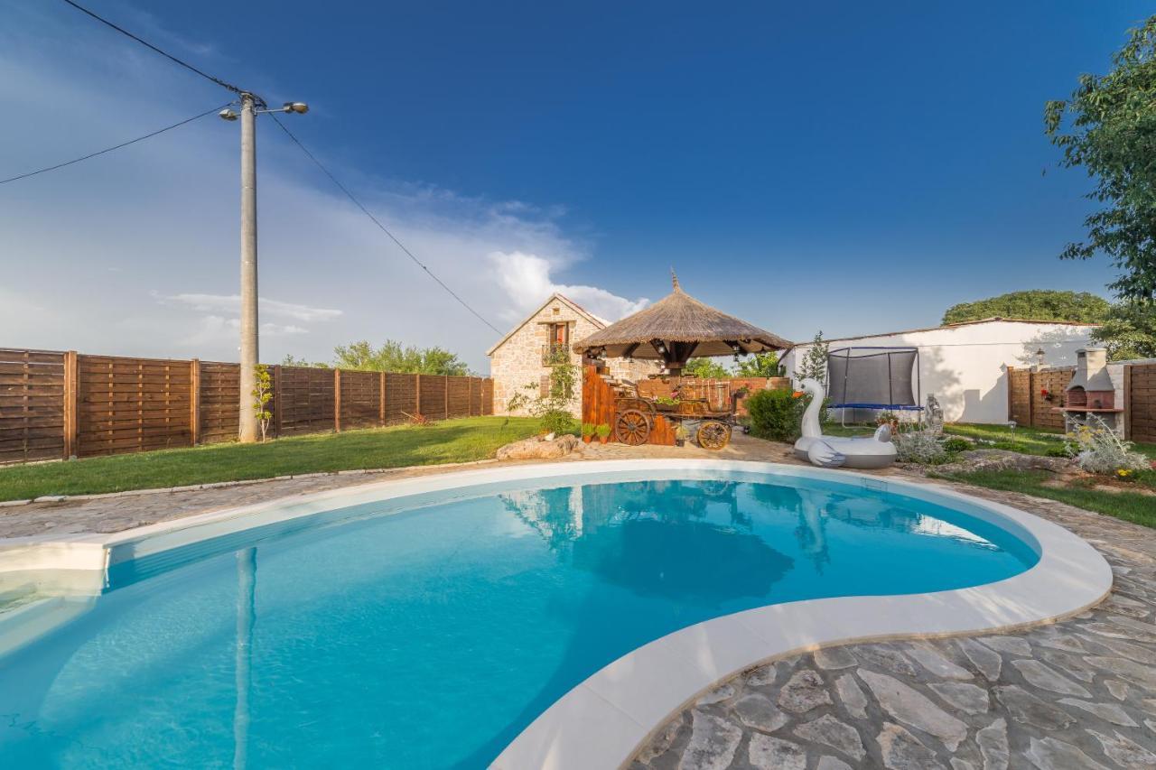 Villa Kuca Za Odmor Joko I Jeka Bogatić Exterior foto