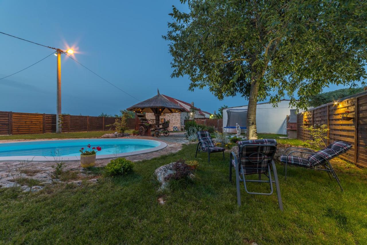 Villa Kuca Za Odmor Joko I Jeka Bogatić Exterior foto