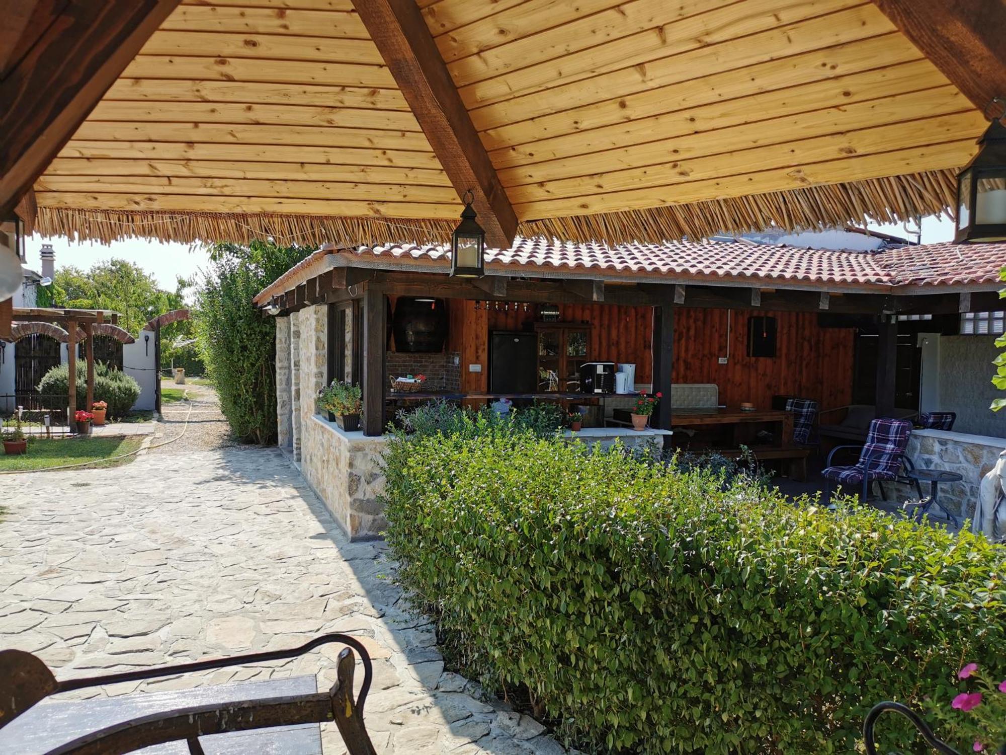 Villa Kuca Za Odmor Joko I Jeka Bogatić Exterior foto